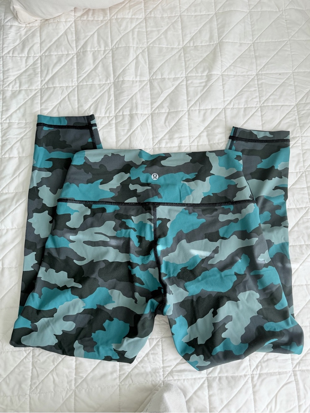 Lulu camo leggings size 10